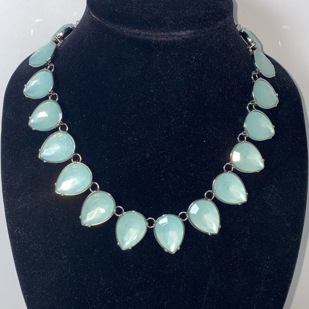 CHARMING CHARLIE ~ Silver-tone Aqua Teardrop Statement Necklace - Picture 2 of 13